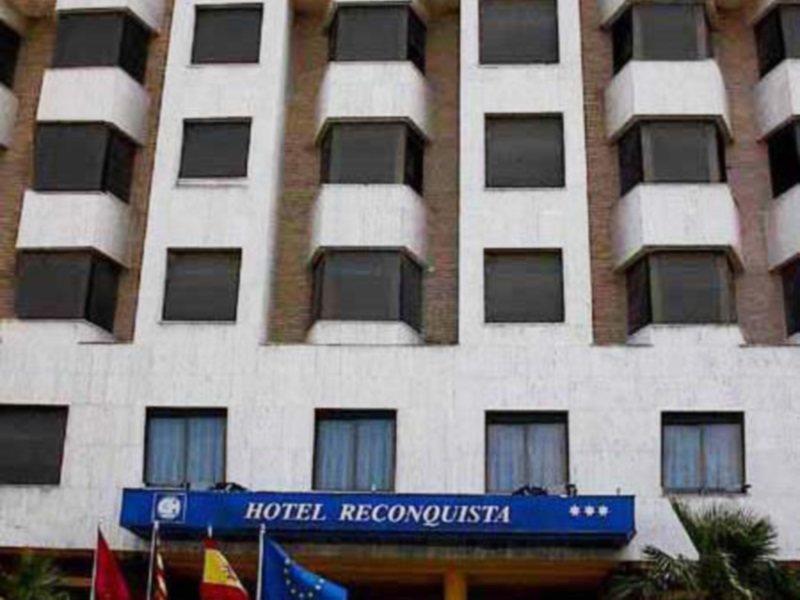 Hotel Reconquista Алзира Екстериор снимка